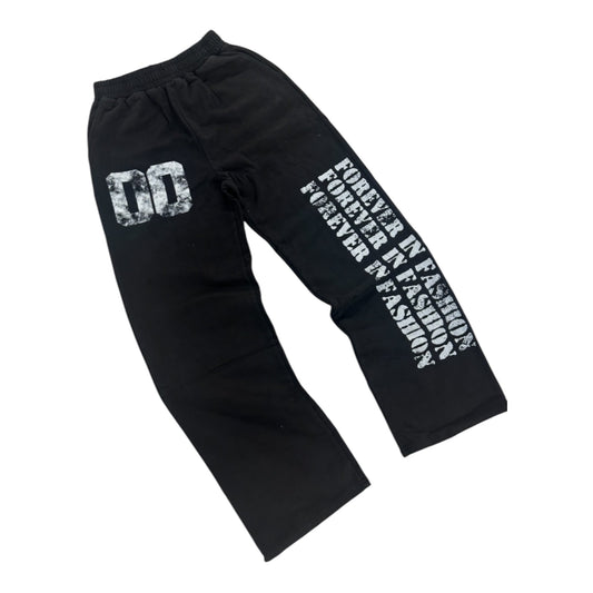 FOREVER “00” BAGGY SWEATPANTS (BLACK) - Forever in fashion